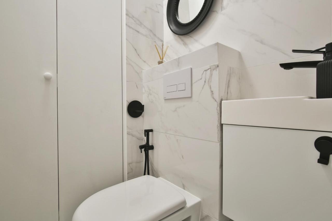Sublime Appartement Vue Mer. Parking/Piscine/Clim 滨海自由城 外观 照片
