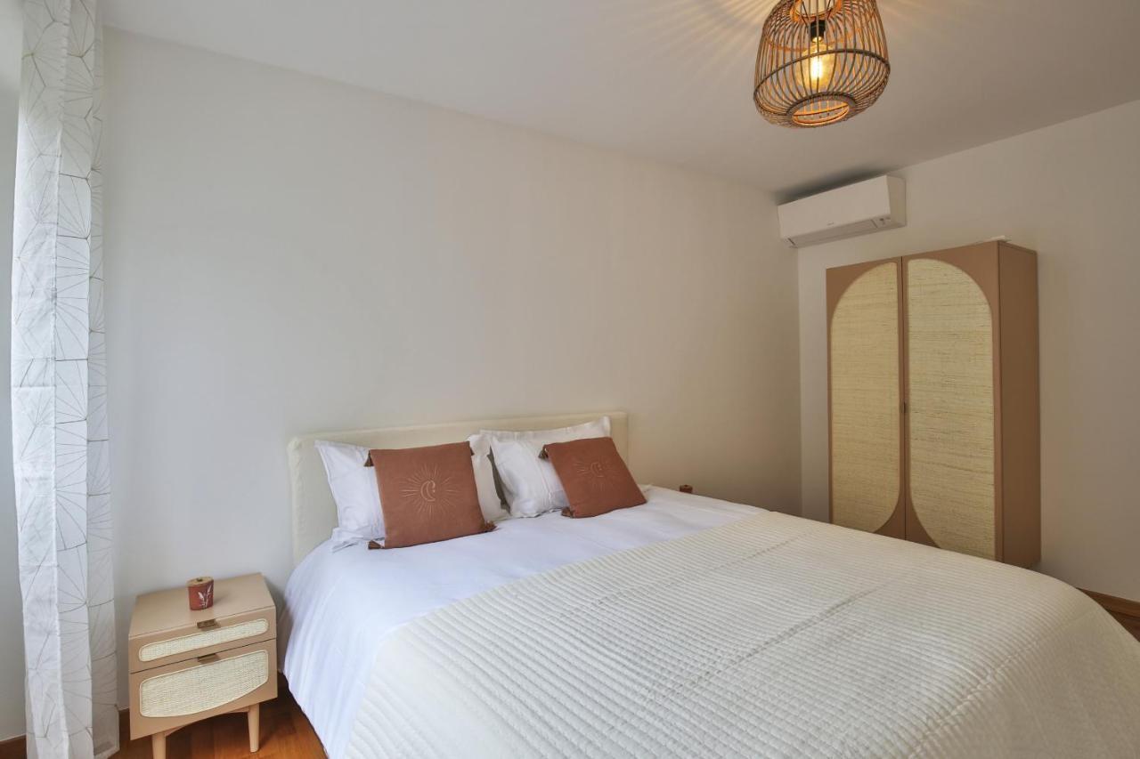 Sublime Appartement Vue Mer. Parking/Piscine/Clim 滨海自由城 外观 照片